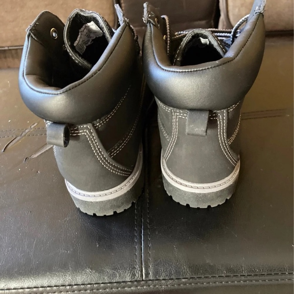 Work boots - Picture 4 of 6